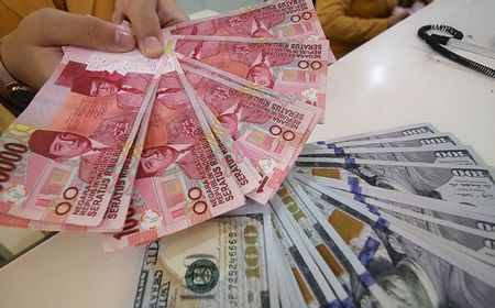 Rupiah Dibuka Menguat di Awal 2022, Pengamat: Tahun Ini Omicron Masih Perlu Diwaspadai