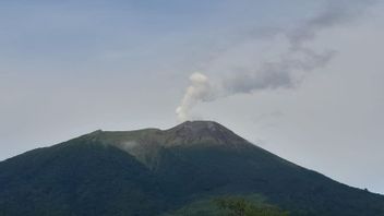 アラート!テルナテマルトのガマラマ山の噴火の危険性