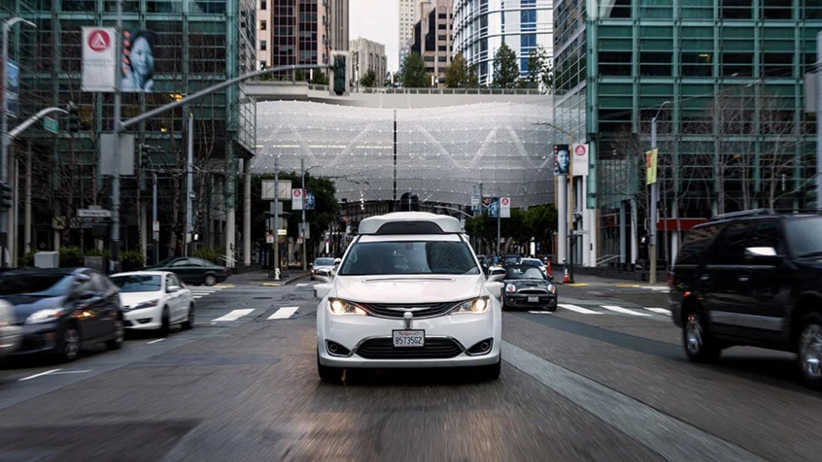 Waymo Claims Thousands Of People Are Still Waiting For Their Autonomous Taxi Service