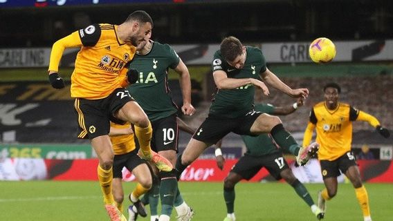 Wolverhampton Late Goal Throws Tottenham's Win