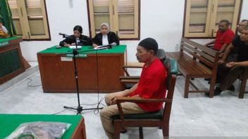 Medan District Court Tried Couriers Of 2 Thousand Green Pills Of Drugs