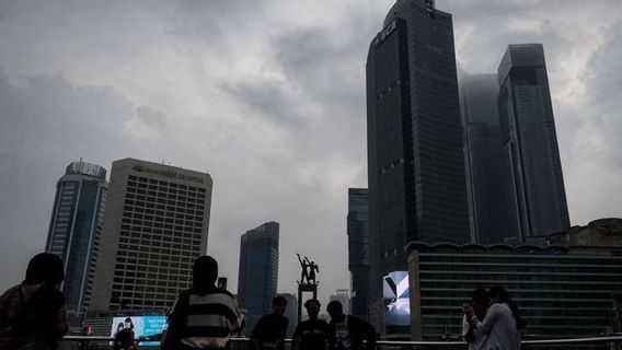 Prakiraan Cuaca Jakarta Hari Ini: Dominan Berawan, Hujan Ringan di Beberapa Wilayah