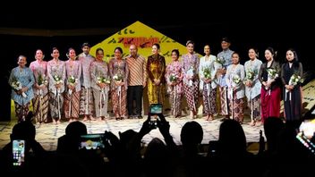 Terbitlah Terang, Para Seniman Indonesia Merefleksi Perjuangan RA Kartini dalam Pementasan