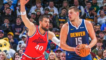 in Nba 2025 : La domination de Jokic sera défiée par Kawhi Leonard