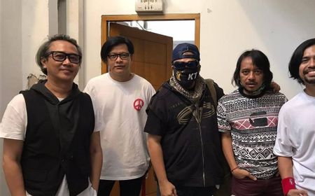 Ungkapan Duka Band GIGI Atas Meninggalnya Aria Baron karena COVID-19