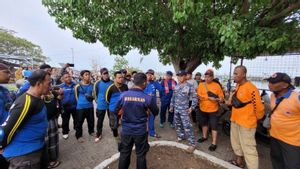 Situbondo Police Evacuates 51 Passengers Of KM Lorena Who Drowned On Madura-Situbondo Travel