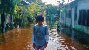 Kurangi Ketinggian Banjir di Pemukiman, Pemkot Pekanbaru Buka Pintu Air