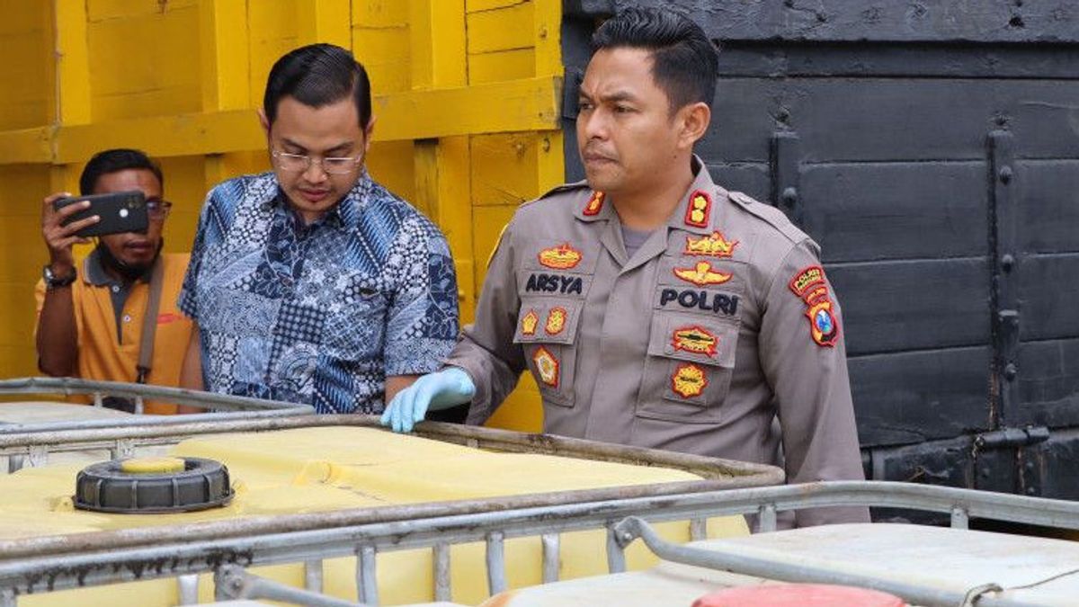 在Probolinggo储存900升柴油的4名肇事者被捕，初步检查时承认运输鱼类