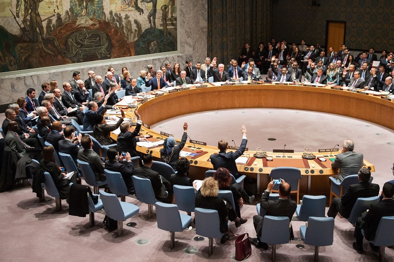 国連安全保障理事会での草案は議論される前に、ロシアは西側からの圧力を非難する