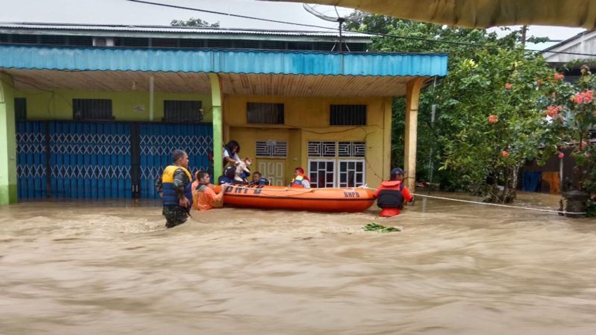 Sungai Sebalo Meluap Rendam Ratusan Rumah di Bengkayang Kalbar, Warga Berharap Normalisasikan Sungai  