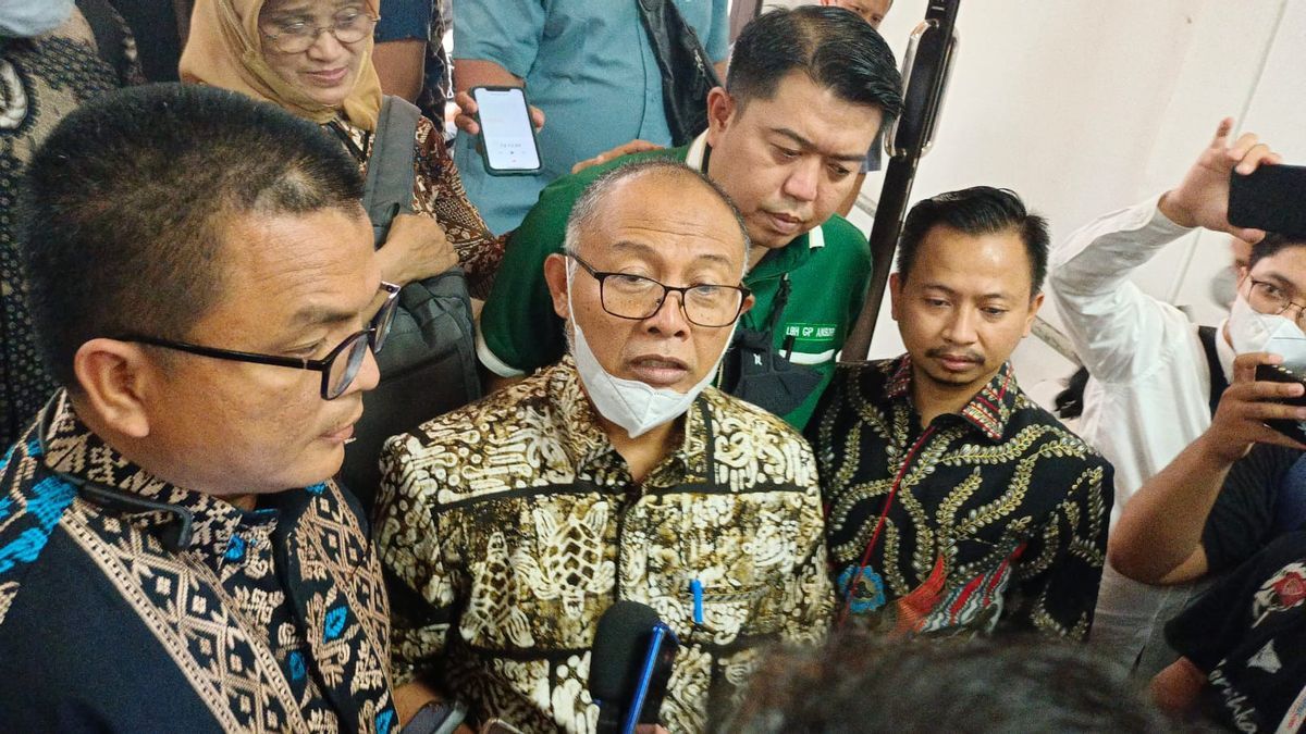 Mardani Maming的律师Bambang Widjojanto辞去TGUPP Anies成员职务