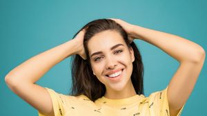 Coba Hair Tonic Alami dari 5 Tanaman Ini untuk Mengatasi Rambut Rontok