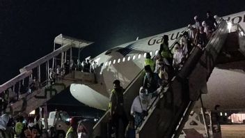 360 Pilgrims Of The First Group Of Solo Debarkation Have Arrived In Indonesia, Welcomed By The Deputy Governor Of Central Java