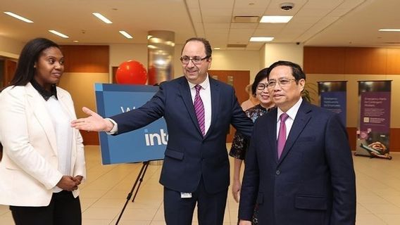 IntelとSiemens、工場の効率向上に向けた 3 年間の提携を発表
