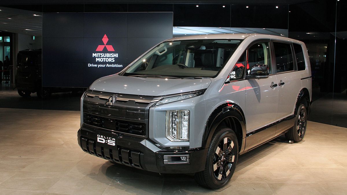 Mitsubishi Delica D:5 Breaks All-Time Sales Record