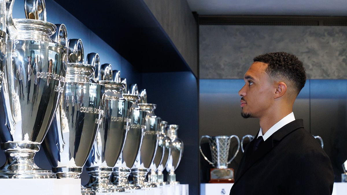 Kejutan Alexander-Arnold Saat Diperkenalkan Sebagai Pemain Real Madrid