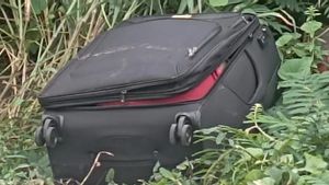 ブカシ・コタ警察は、カリマランのスーツケースに含まれる遺体の犯罪現場をチカラン地域に呼んだ