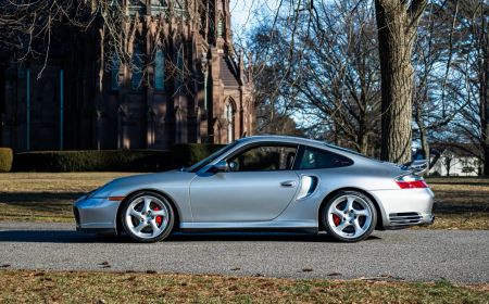 Porsche 911 Turbo 2003 dengan Kilometer Rendah Ini Dilelang