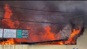 Ratusan Murid SDN 01 Pondok Bambu Tetap Ikuti KBM dan Mengungsi di SDN 07