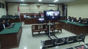 Korupsi Rp5,3 Miliar, Bupati Nonaktif Bangkalan Abdul Latif Divonis 9 Tahun Penjara