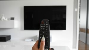 6 Tips Memilih TV Sesuai Luas Ruangan, Jangan Terpaku dengan Ukuran Layar! 