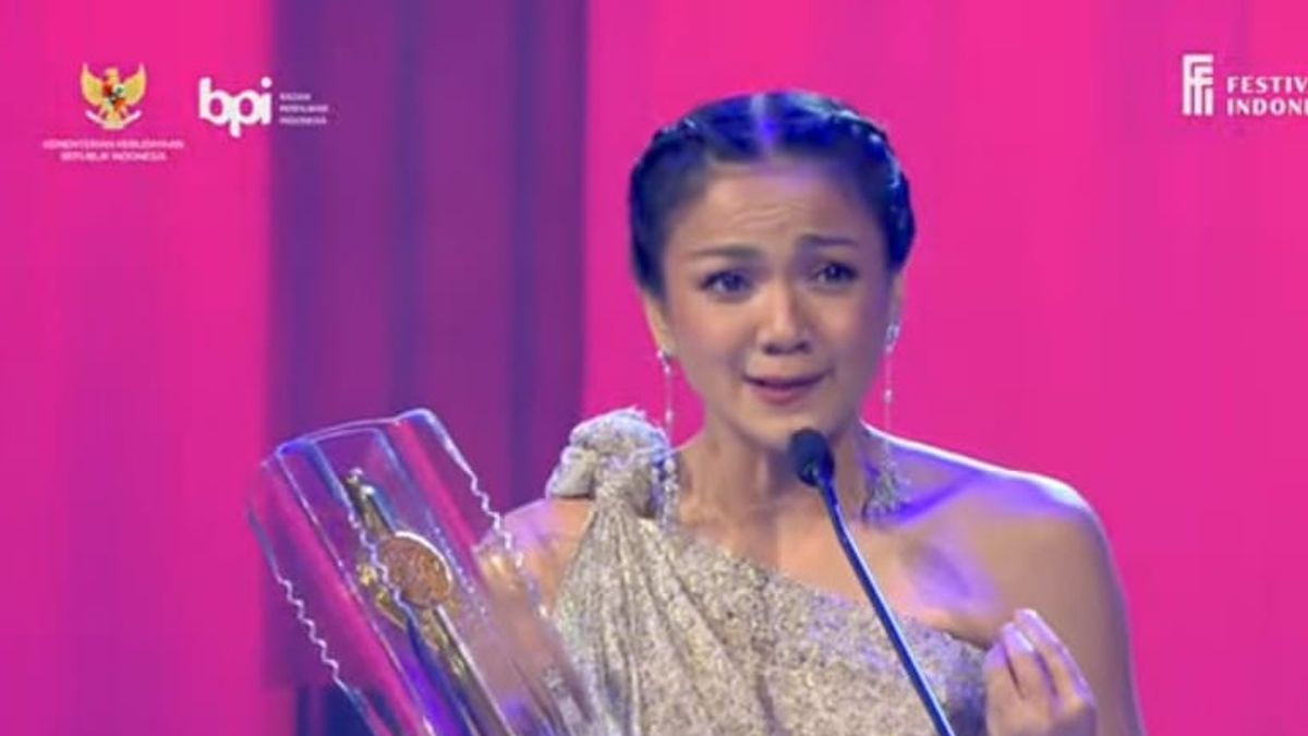 Nirina Zubir's Gratitude After Receiving The 2024 FFI Best Female Leading Actor Award