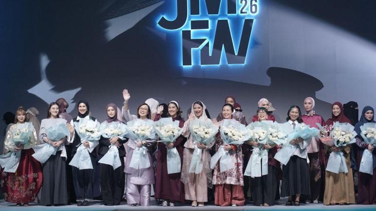 Kolaborasi Lintas Kementerian Warnai Pembukaan Jakarta Muslim Fashion Week 2026