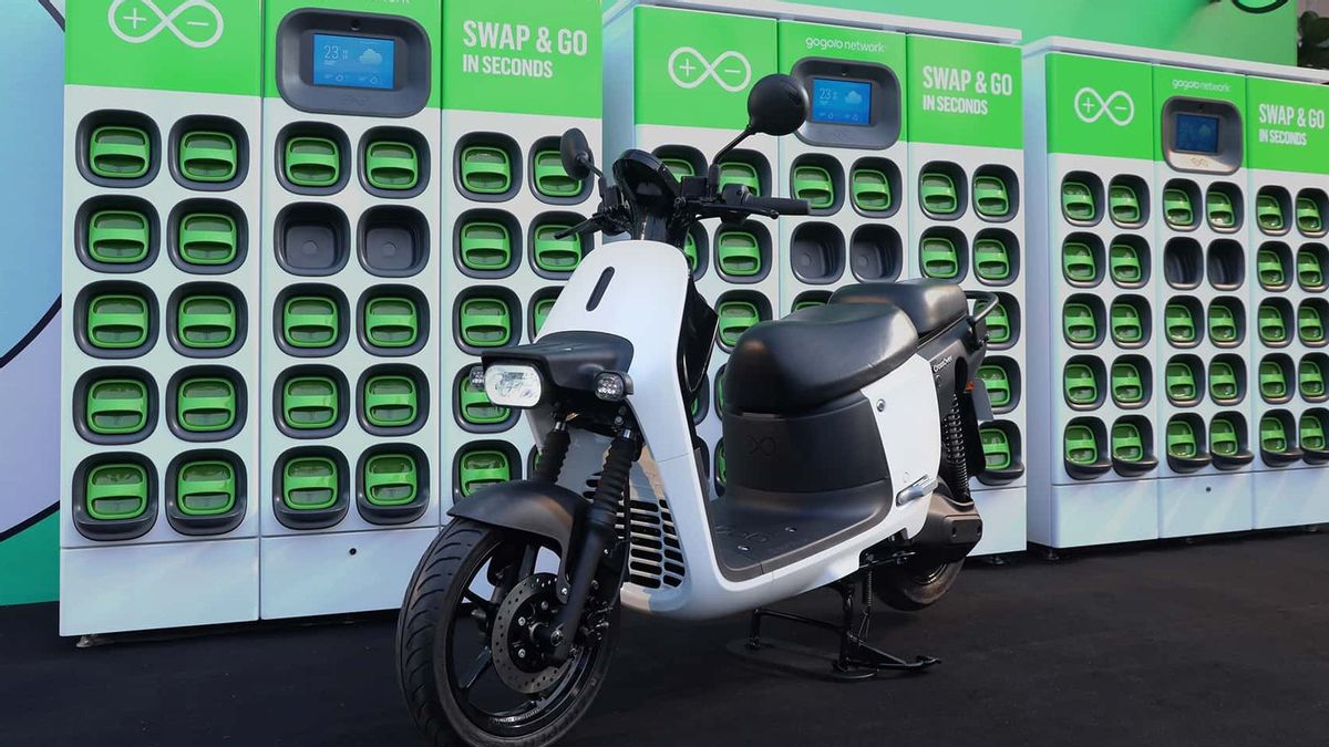 CrossOver GX250 ، أول طراز Gogoro يتم إنتاجه في الهند