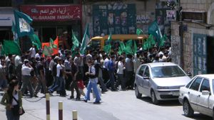 لبنان يحذر حماس من تعريض أمنها القومي للخطر