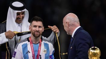 比什特历史：阿拉伯国王在 2022 年世界杯上为莱昂内尔·梅西穿的特色中东