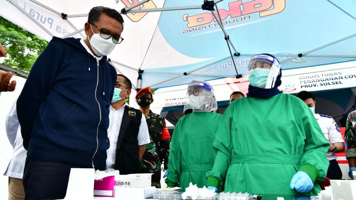 Le Gouverneur De Sulawesi-Sud Prépare Un Service Gratuit D’essais Rapides Antigènes à L’aéroport Sultan Hasanuddin