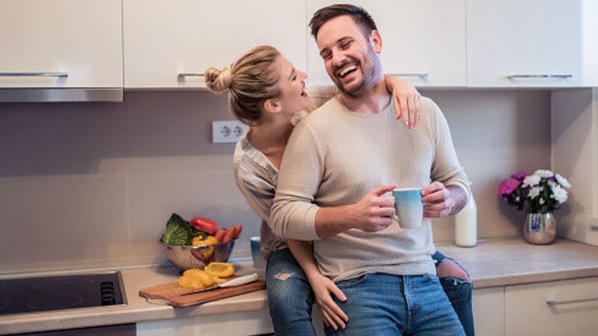 How Romantic Couples Communicate, Turns Out To Be Related To Relationship Satisfaction
