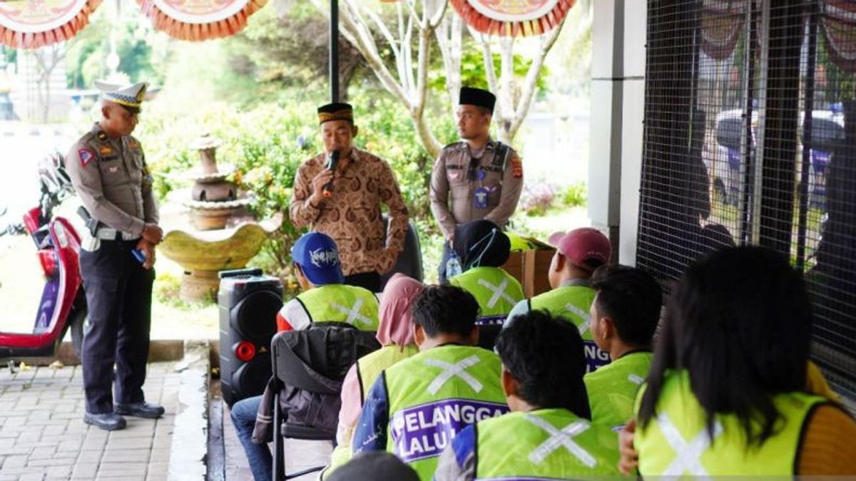 Bogor Police Change Manual Tickets With Social Sanctions Including Read Al Quran