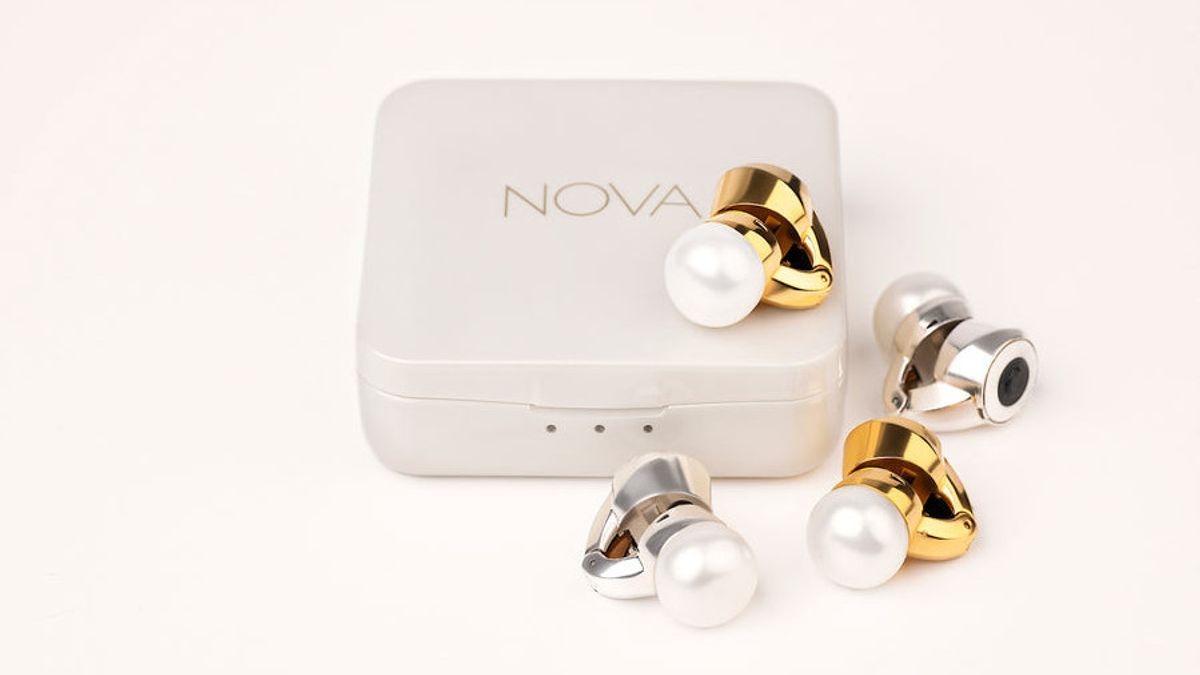 NOVA、世界初のイヤリング入りワイヤレスイヤホンを発売