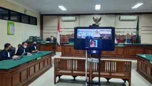    Terbukti Korupsi, Bupati Nonaktif Probolinggo Puput Tantri dan Suami Divonis 4 Tahun Penjara