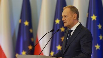 トゥスク首相、ロシアの脅威に備えるためポーランドは諜報予算を増額すると発言