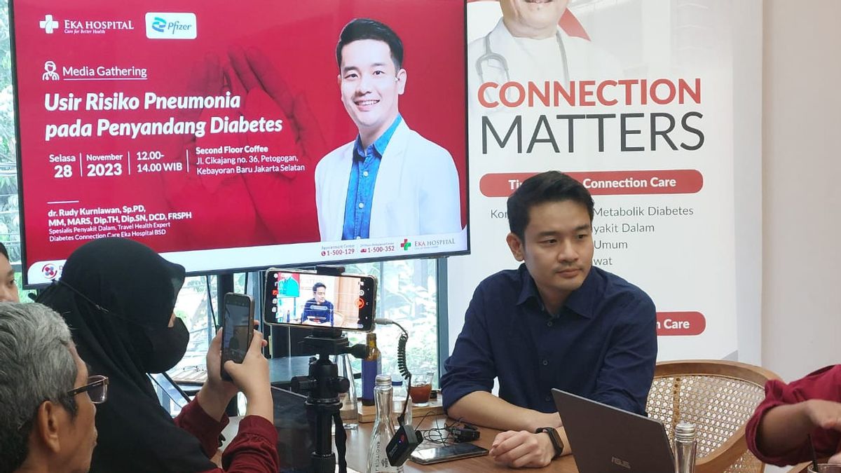 Peringati Hari Diabetes dan Hari Pneumonia, Eka Hospital Gelar Health Talk Bersama PT Pfizer Indonesia