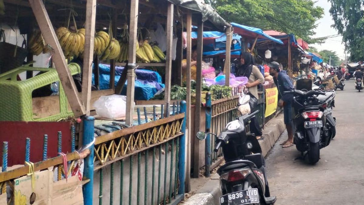 Kisruh Pedagang Pasar Nangka dengan PKL di Trotoar, Perumda Pasar Jaya: Belasan Pedagang Resmi Kabur, Pindah ke Trotoar