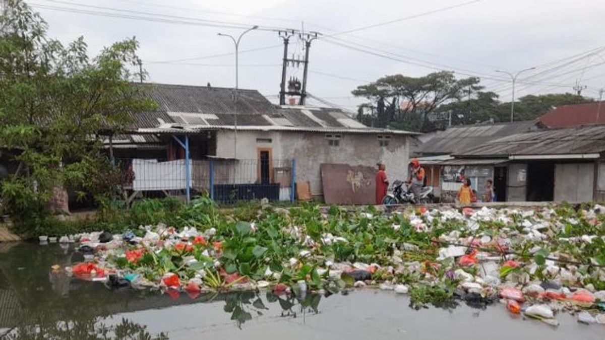 Bekasi Emergency Garbage, Regent Salahkan Warga Awareness Minim