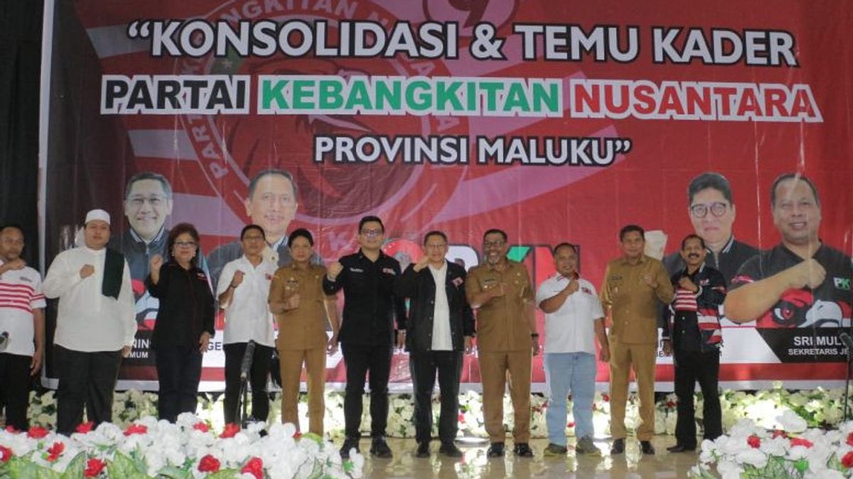 Anas Urbaningrum Invites The Governor Of Maluku To Join PKN