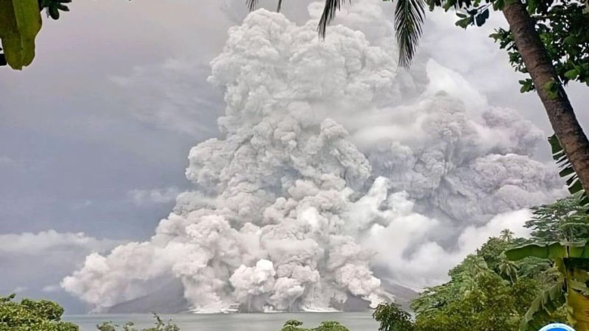 Pascaerupsi Lagi, Radius Bahaya Gunung Ruang Dinaikkan Jadi 7 Km dari Puncak