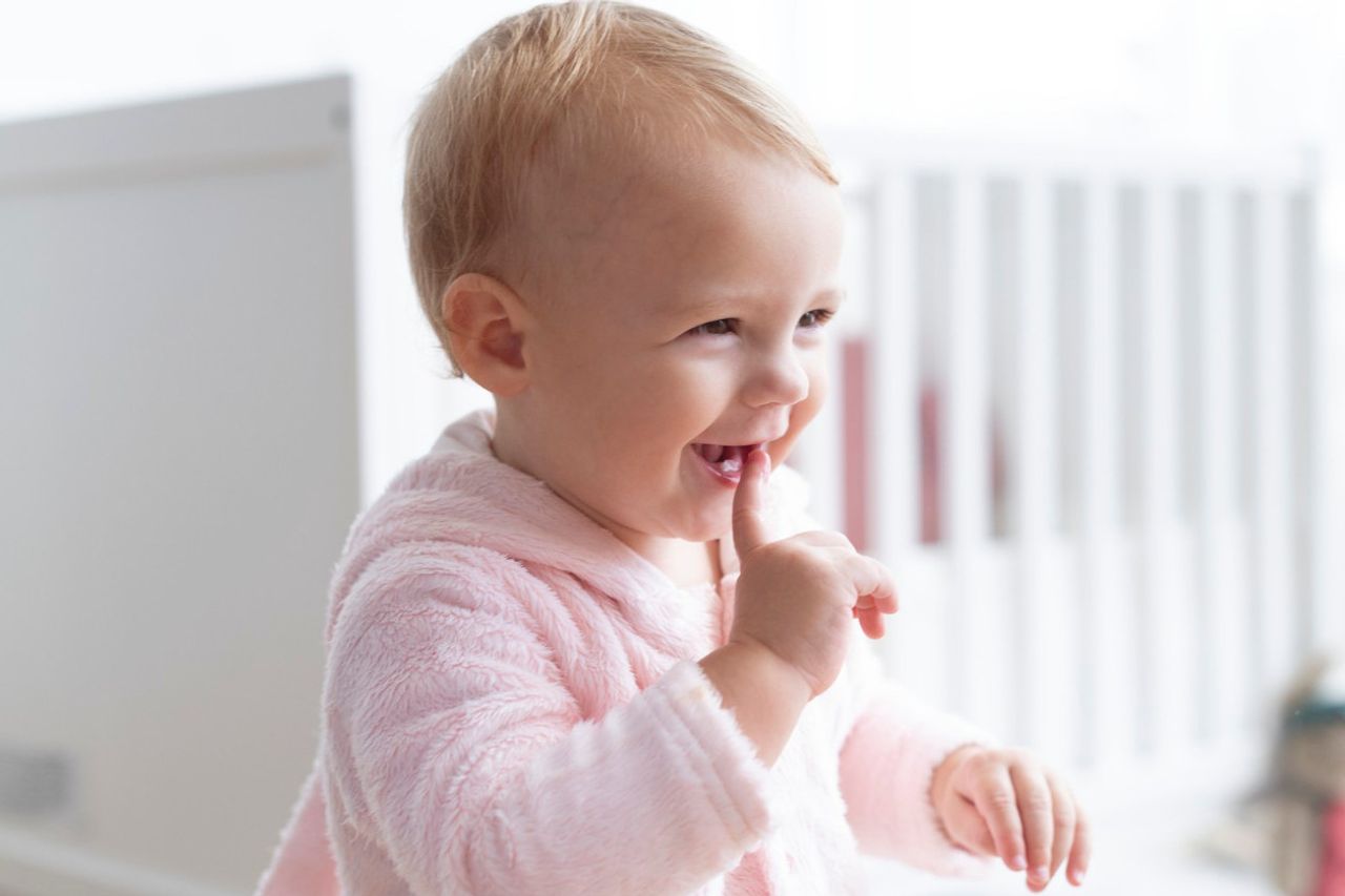 5 choses qu’un homme doit faire lorsque le premier dent du bébé grandit