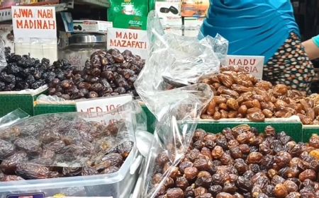 Omzet Penjual Kurma di Pasar Jatinegara Naik 75 Persen, Golden Valley dan Sukari Laku Keras