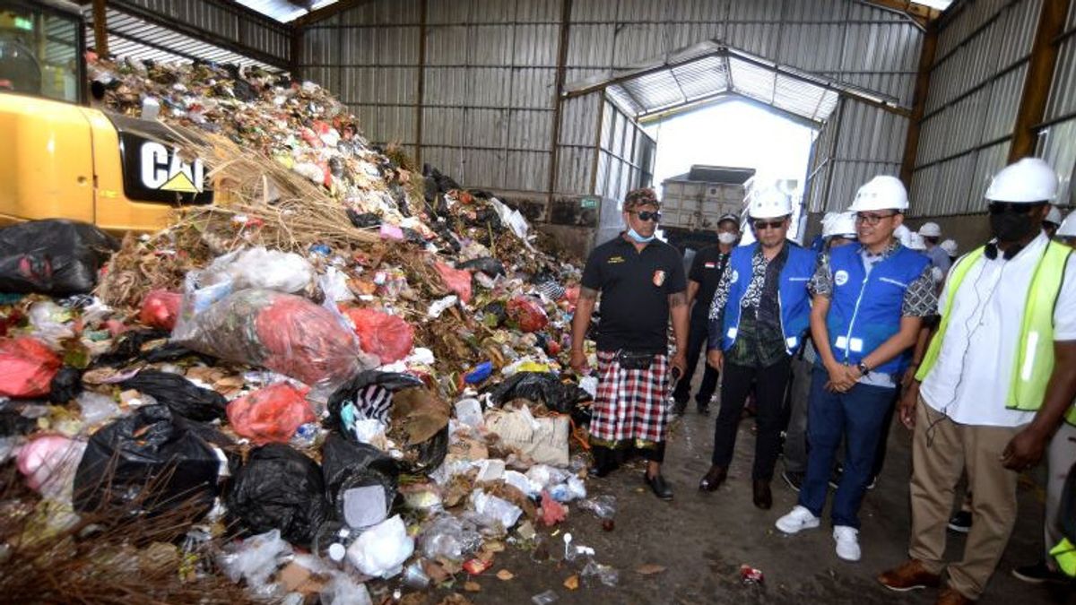 Head Of The US Environmental Agency Puji For Waste Processing In Jimbaran Bali