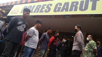 بولريس غاروت بينا أعضاء GMBI أعمال الشغب في شرطة جاوة الغربية
