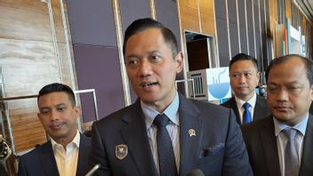 Members Of The House Of Representatives Ask For Special Cigarettes, AHY: There Are Still Many More Important Things