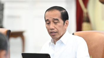 Jokowi Soal Capres Dukungannya: Jangan Desak-Desak, Orangnya Ngga Ada di Sini