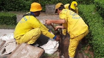 Empat Titik Saluran Air Tersumbat Sampah Sebabkan Banjir di Wilayah Jakarta Pusat 