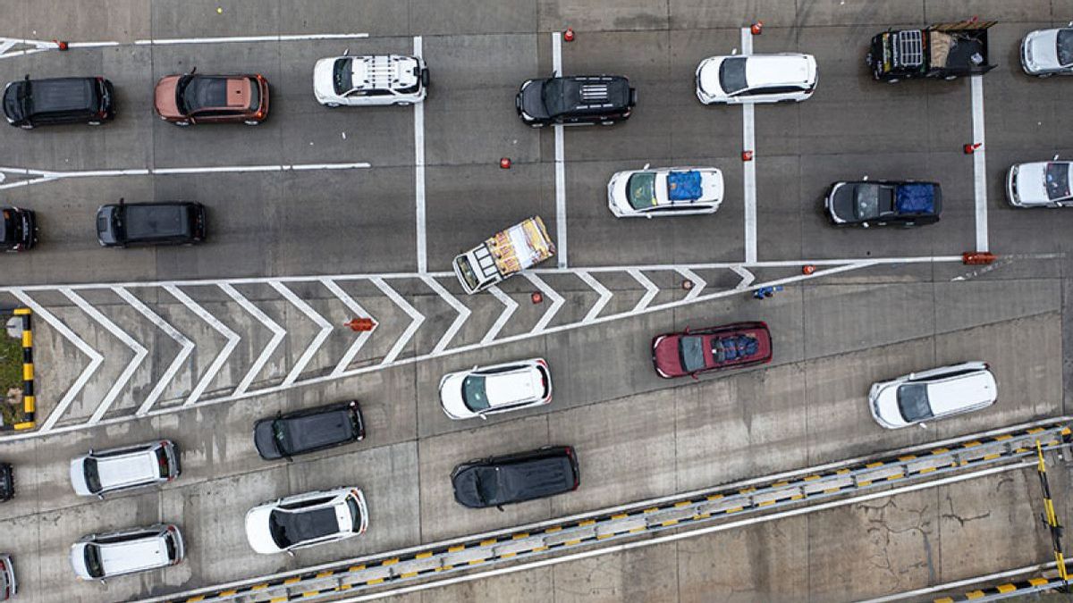 Christmas And New Year Holidays, 125,695 Vehicles Cross The Trans Sumatra Toll Road