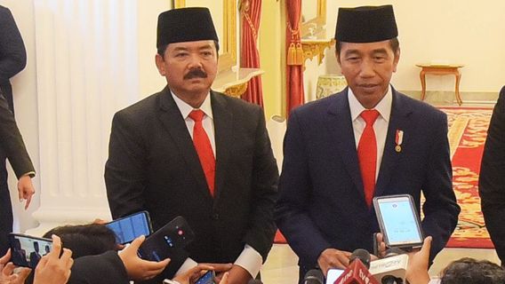Menko Polhukam Hadi Akui Jokowi Titip Pesan Hati-hati Bahas RUU TNI-Polri